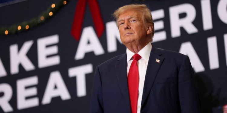 Trump’s Republican White House rivals rally around the former president in ballot battle