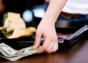 More states are considering requiring full minimum wages for tip earners this year