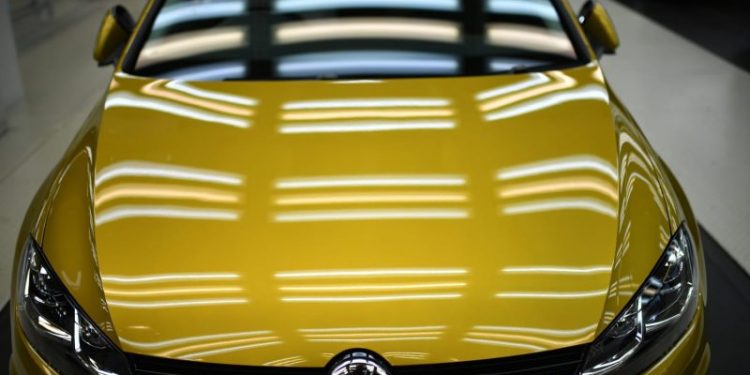 Volkswagen recalls 261,000 vehicles over fuel tank issue