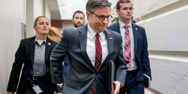 House GOP leaders jettison promise to vote on 12 individual spending bills