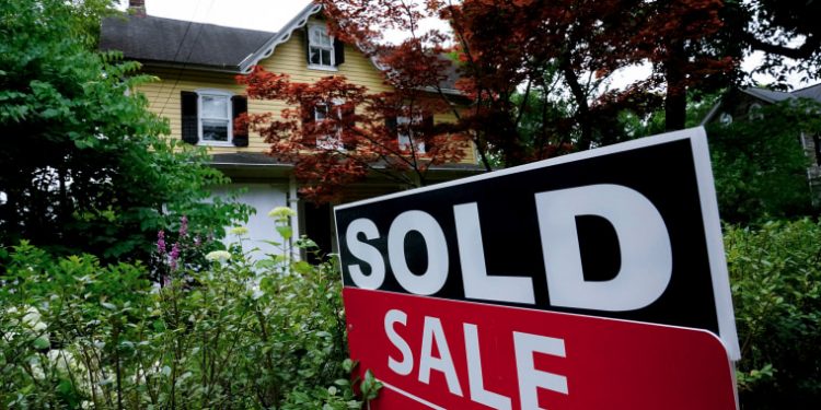 Home buyers to be spared automatic broker commissions under new settlement