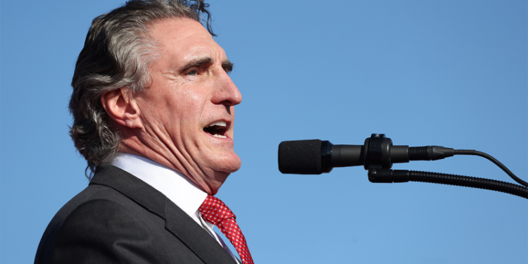 North Dakota gov, former presidential candidate Doug Burgum front and center at Trump New Jersey rally