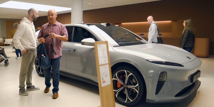 Has the Nio stock price bottomed? June 6th will be key