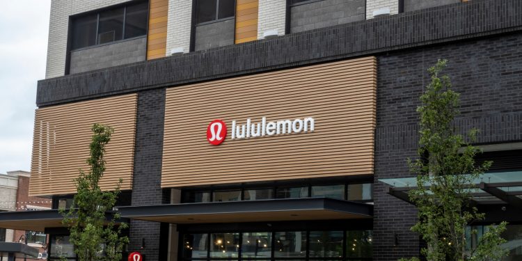 Lululemon stock price is falling apart; it could get worse