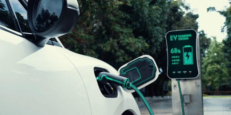 Lack of charging infrastructure hinders electric vehicle adoption in Europe, new poll reveals
