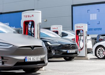 Tesla to recall 1.8 million vehicles in US over faulty hood latch detection