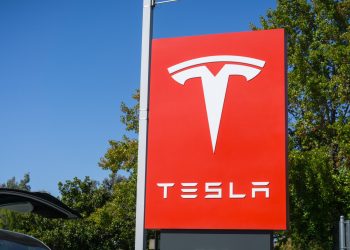 UBS downgrades Tesla stock to Sell with $197 price target: Time to exit?