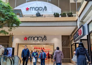 How Macy’s 150 store closures by 2027 will redefine the American shopping mall experience