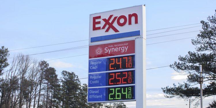 Exxon soars in Q2 earnings, Chevron slumps: What investors should know