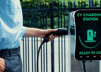 Plug Power posts disappointing Q2 earnings as stock prices tumble: Is now the time to buy?