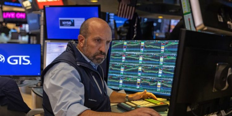 Dow tumbles more than 600 points after weak jobs report