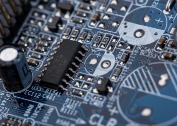 Super Micro Computer stock plummets 20% as CEO attributes underperformance to Nvidia delays