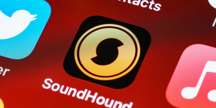 SoundHound stock surges 18% following acquisition of Amelia AI: Good time to buy?
