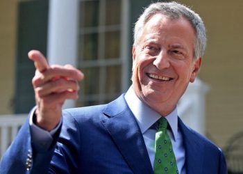 ‘Paisans for Kamala’ event features De Niro, Pelosi blasting Trump on immigration