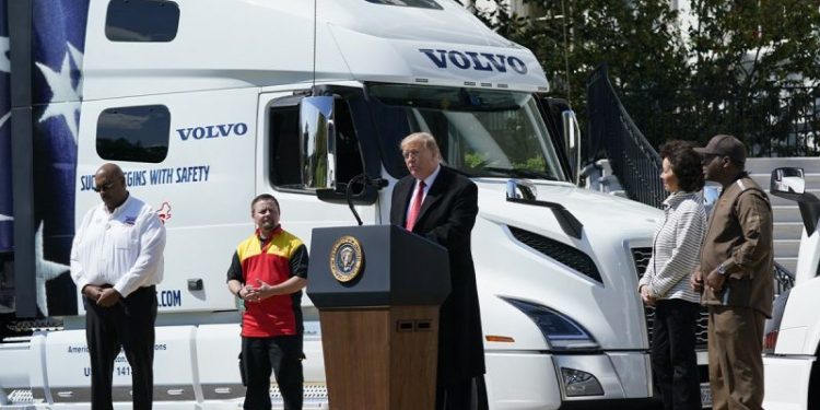 Bulk of truckers back Trump and are wary of a Harris presidency, says big-rig big shot