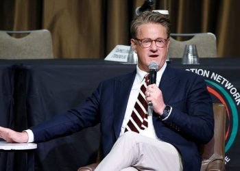 ‘Morning Joe’ co-hosts bend the knee at Mar-a-Lago to try and ‘reset the relationship’