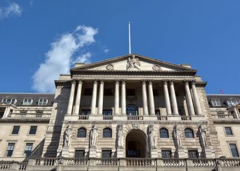 Bank of England cuts rates by 0.25% amid Labour’s budget impact