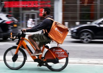 Grubhub to pay $25M to settle charges that it misled diners and drivers about costs and pay