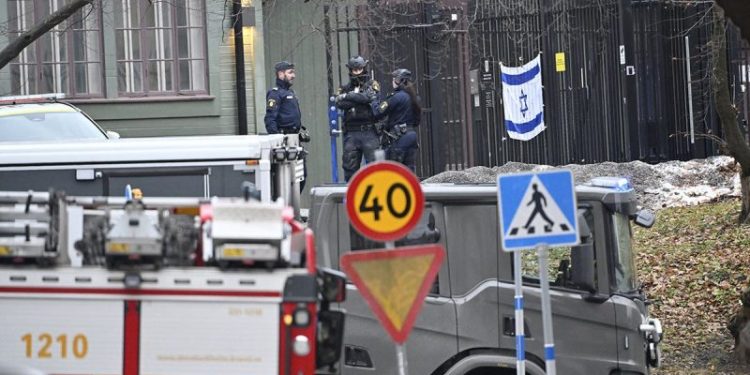 Iran recruiting children to attack Israeli targets across Europe amid setbacks: report