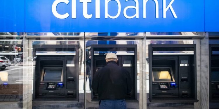Citibank customers report fraud alerts and account access issues