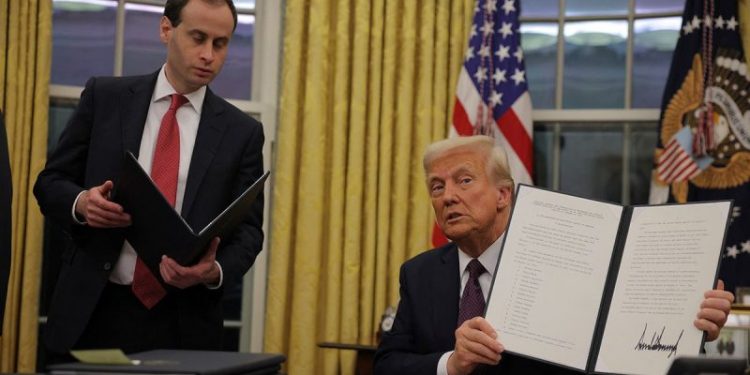 President Trump urged to pardon 76-year-old grandmother, others in prison for pro-life activism