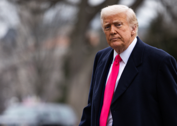 Trump signs executive order to make healthcare prices ‘transparent’