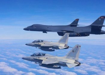 US flies joint patrol with the Philippines near shoal region guarded by China