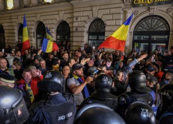 Romania’s now-barred presidential frontrunner Călin Georgescu claims he is facing Trump-like charges