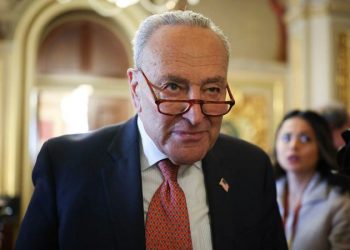 Schumer refuses to step down as Senate Dem leader, defends shutdown vote
