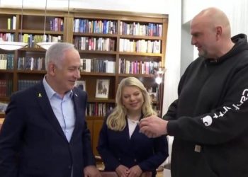 Netanyahu gifts Fetterman a silver-plated beeper after he praised Israel’s Lebanon pager operation