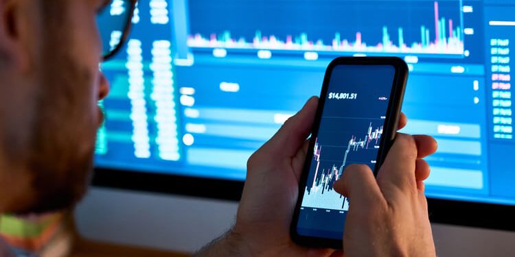 Brazil’s Ibovespa dips amid global market turmoil and Trump’s threats to the Fed