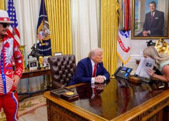 Trump signs executive order to protect Americans from ‘exploitive ticket scalping’ in entertainment industry