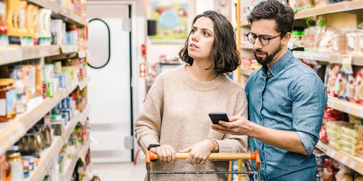 US consumer sentiment plunges to lowest level in over a decade as trade tensions escalate