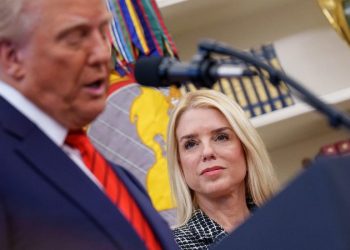 US judge dismisses DNC election commission lawsuit, in a victory for Trump