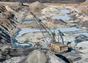 LIZ PEEK: Trump must stay strong, US reliance on Chinese minerals and drugs puts Americans at risk