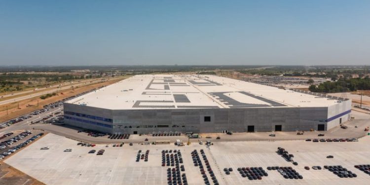 Elon Musk confirms Tesla has signed a $16.5 billion chip contract with Samsung Electronics