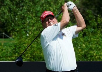 White House releases Trump health update after speculation over swollen legs, bruised hands