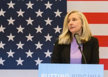 Virginia Dem gubernatorial candidate and ex-CIA officer took $50K from CCP-linked tycoon