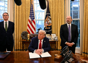 Trump’s tariff power grab barrels toward Supreme Court