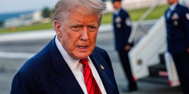 Trump confirms 2 nuclear submarines are ‘in the region’ to counter Russia