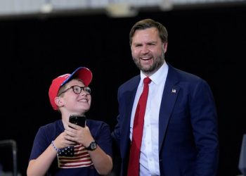 Vance pauses North Carolina speech for boy who said he ‘skipped school’ to ask for a selfie
