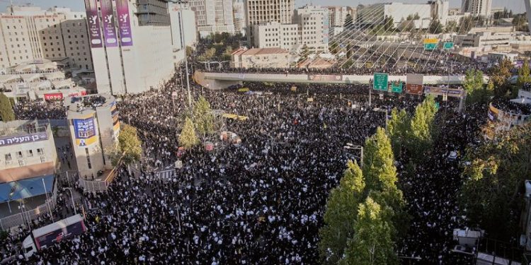 Ultra-Orthodox protesters in Jerusalem rally over Israel’s draft exemption as clashes break out