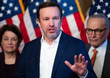 Sen Murphy warns ‘people are going to die’ as Congress punts on expiring Obamacare subsidies