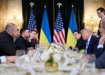 Trump, Zelenskyy say Ukraine peace deal close but ‘thorny issues’ remain after Florida talks