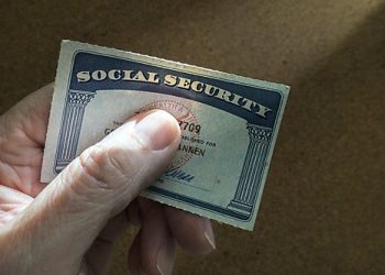 Establish an Independent, Fast-Track Fiscal Commission