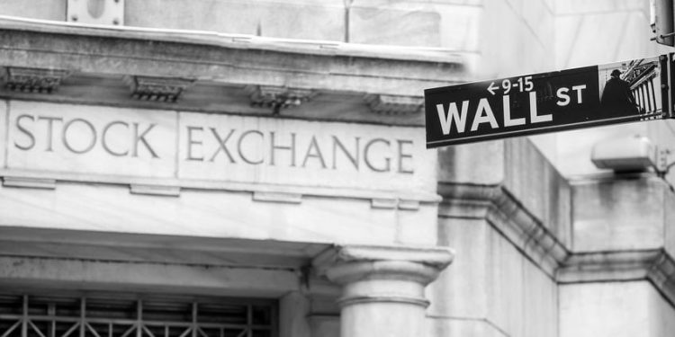 Dow futures rise over 400 points: 5 things to know before market opens