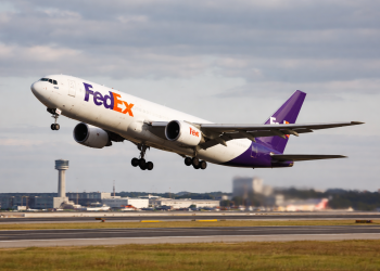 FedEx stock price analysis ahead of earnings: buy or sell?