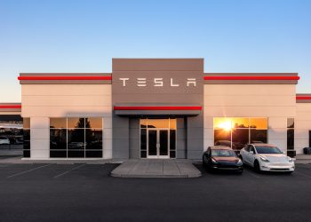 Tesla stock below $400, but analysts see upside ahead