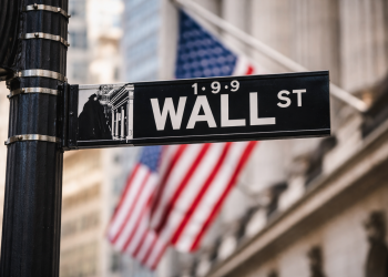 Wall Street falls as oil surge fuels inflation fears, Dow Jones down 200 points