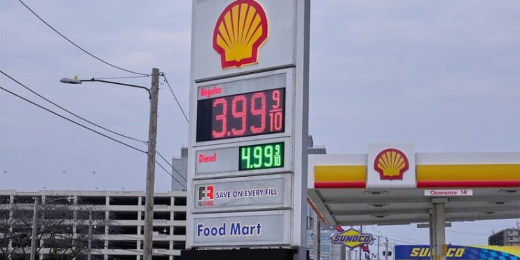 Democrats pounce on $4 a gallon gas, blame Trump’s Iran war for ‘broken promise’